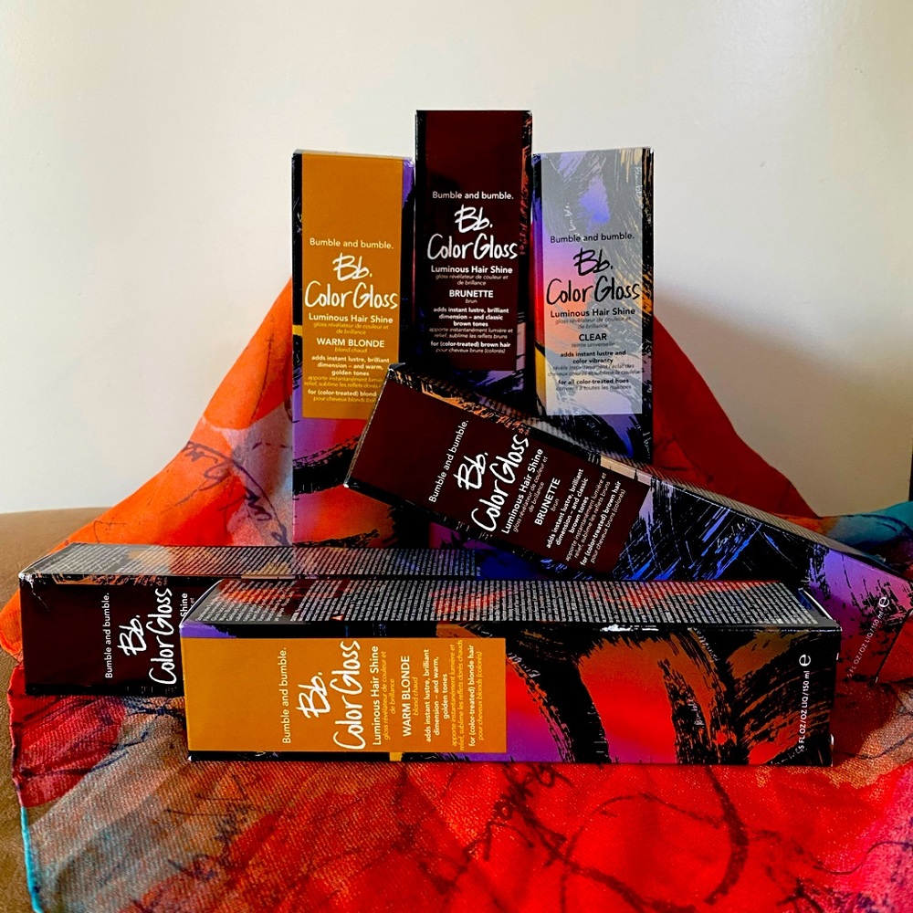 An enhancing gloss to boost and brighten color-treated or non-color treated hair